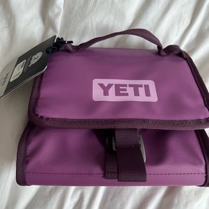 Yeti lunch box NWT